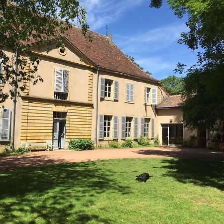 La Maison Des Peres Шарол Екстериор снимка