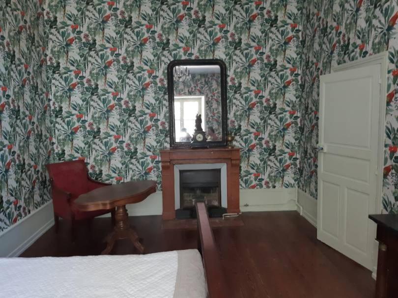 La Maison Des Peres Шарол Екстериор снимка